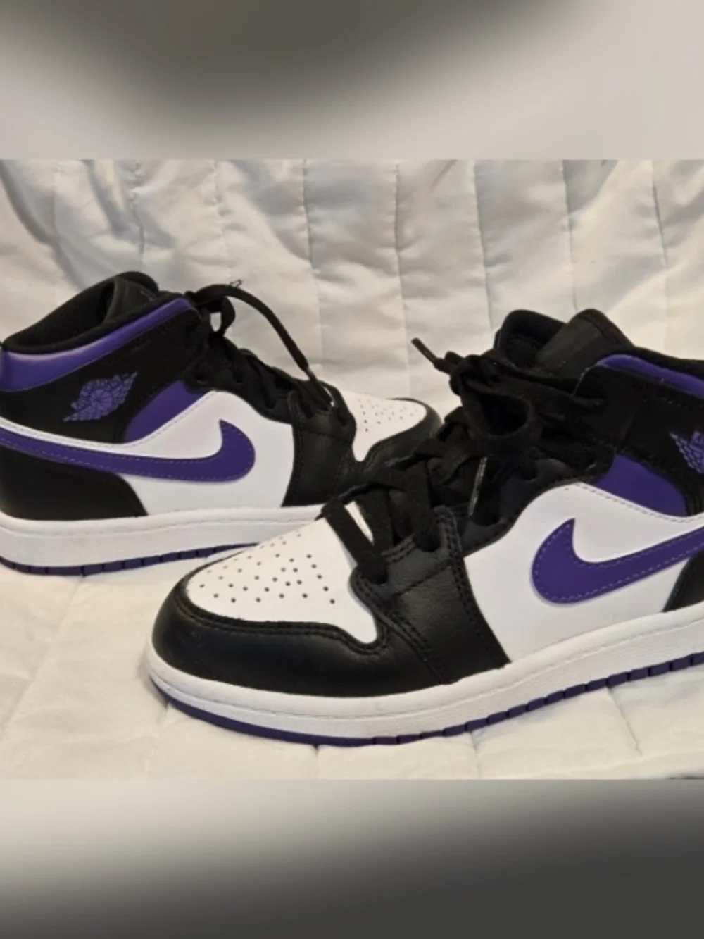 Nike Jordan 1 Mid (PS) Youth Black/White/Purple Sneakers Size 1.5Y